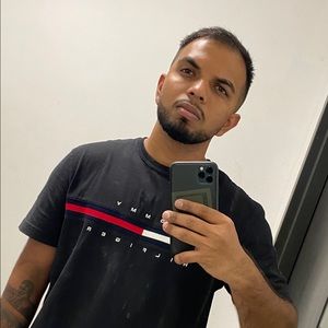 Meet your Posher, Dhiraj